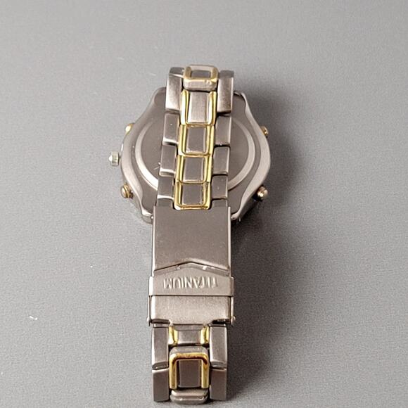 Vintage Titanium Chronograph Wristwatch - Two-Tone Band, Japan Quartz Movement - Picture 13 of 16